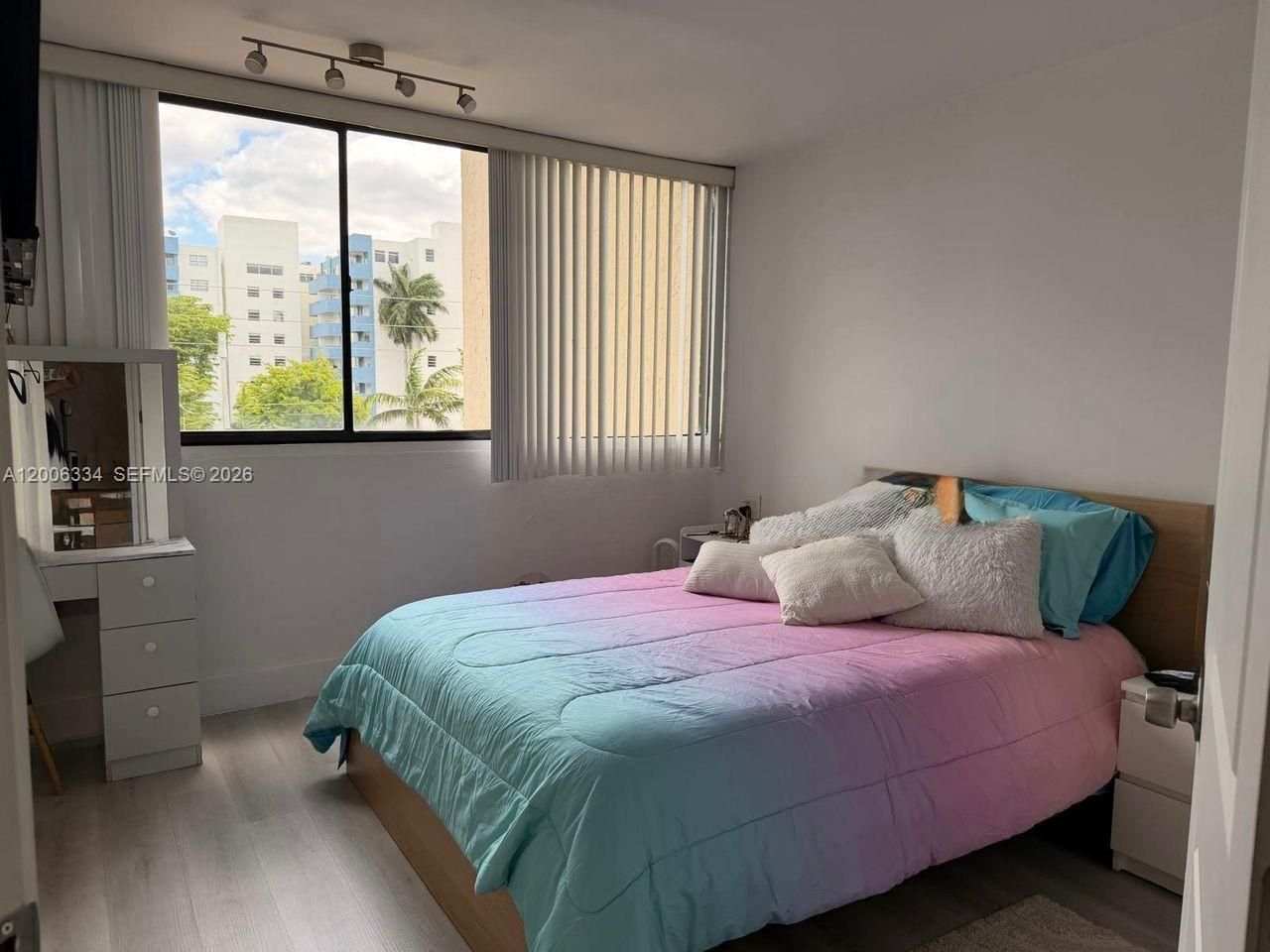 5055 NW 7th St, Unit 405, Miami, FL 33126 Photo