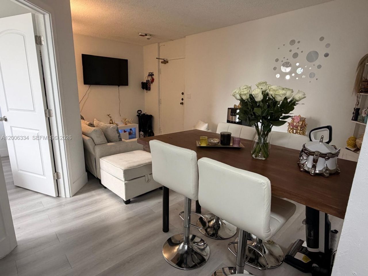 5055 NW 7th St, Unit 405, Miami, FL 33126 Photo