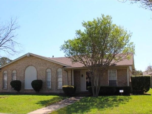 518 Colonial Drive, Garland, TX 75043