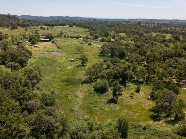 5445 Bell Rd, Auburn, CA 95602