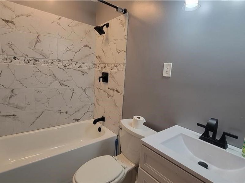 3896 W 117th Street, Cleveland, OH 44111 Photo 13