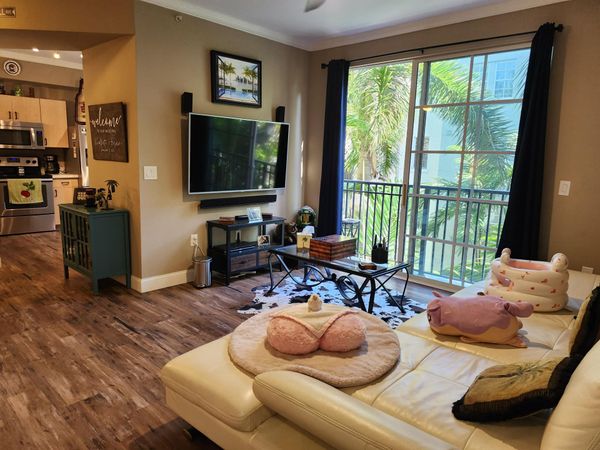 533 NE 3rd Avenue, Unit 421, Fort Lauderdale, FL 33301