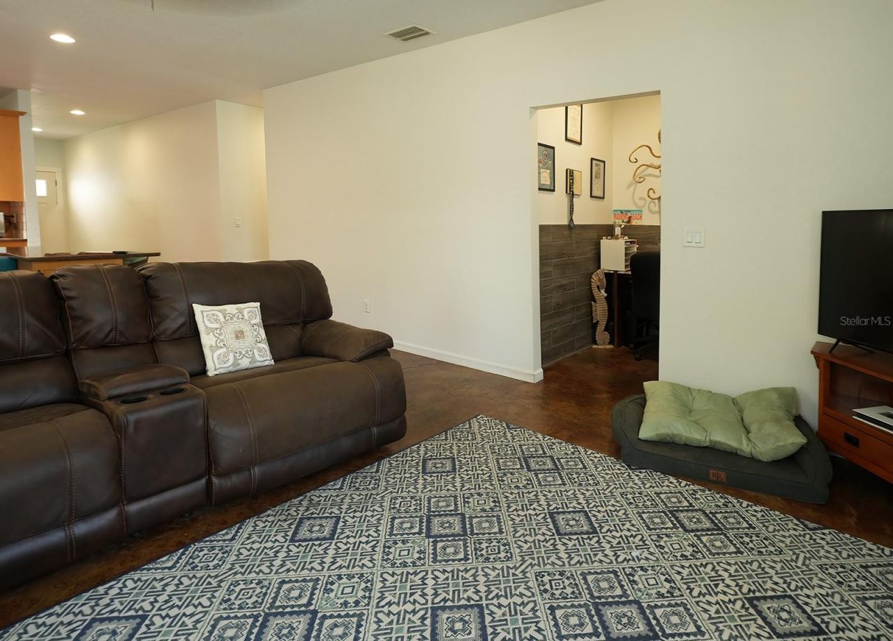 12119 Murray Avenue, Seminole, FL 33778 Photo