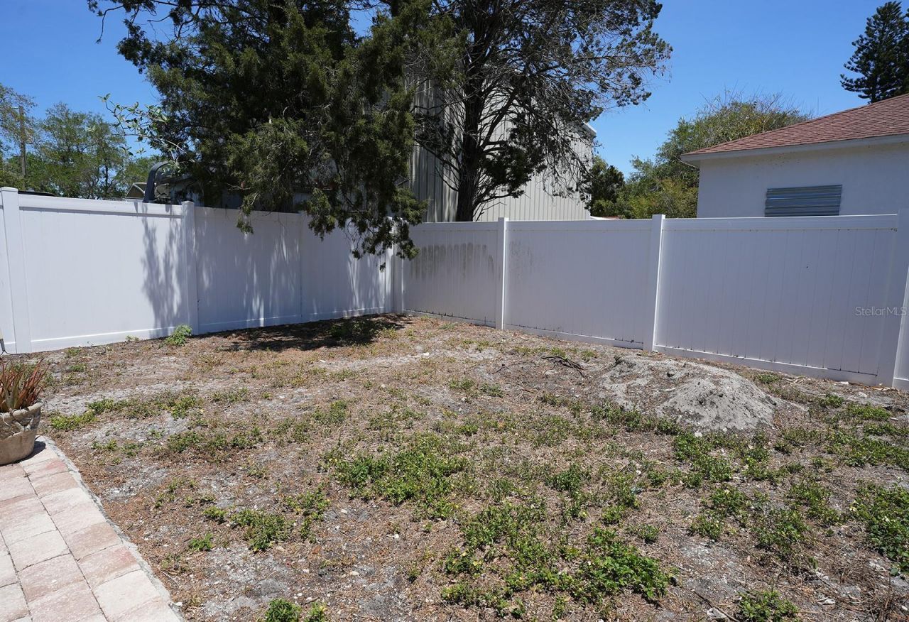 12119 Murray Avenue, Seminole, FL 33778 Photo