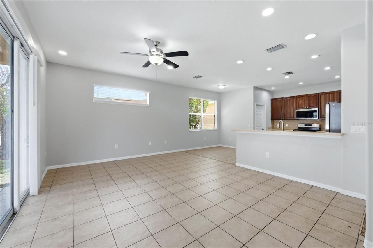 4266 67th Avenue Circle E, Sarasota, FL 34243 Photo