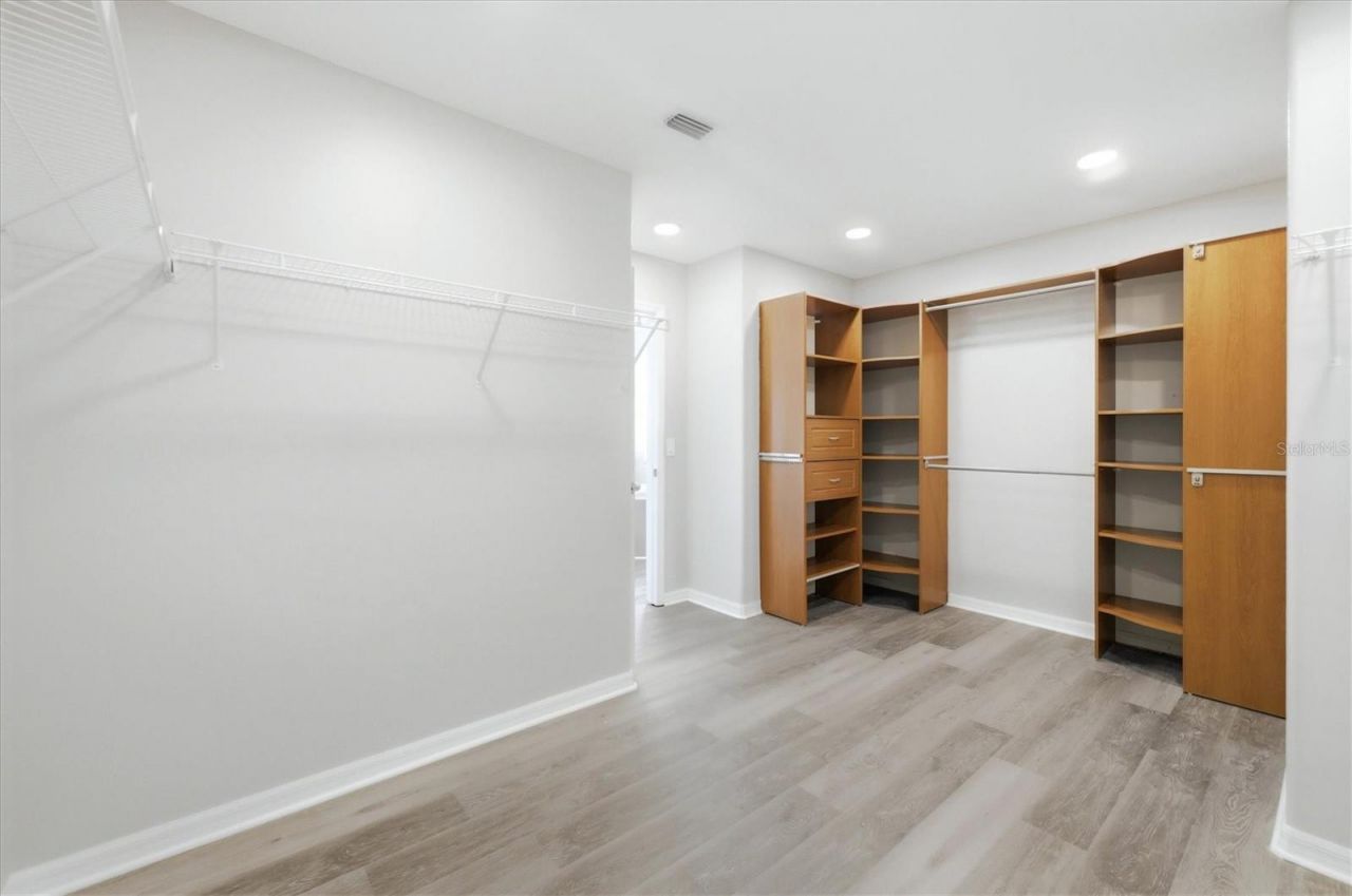 4266 67th Avenue Circle E, Sarasota, FL 34243 Photo