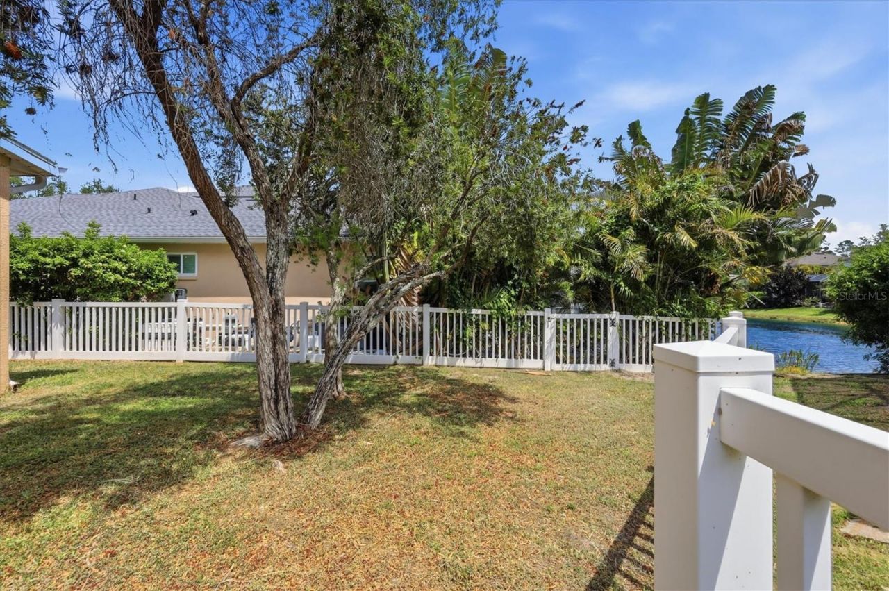 4266 67th Avenue Circle E, Sarasota, FL 34243 Photo