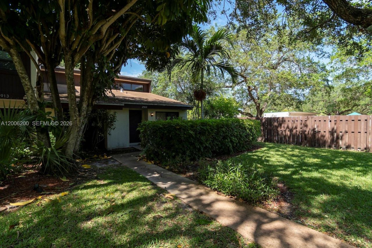 2911 N 33rd Ter, Hollywood, FL 33021 Photo