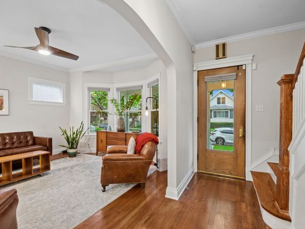 4549 N Springfield Avenue, Chicago, IL 60625