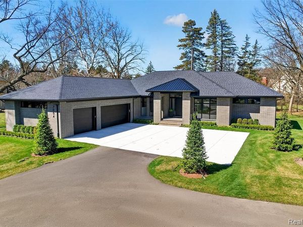 7004 Franklin Road, Bloomfield Hills, MI 48301