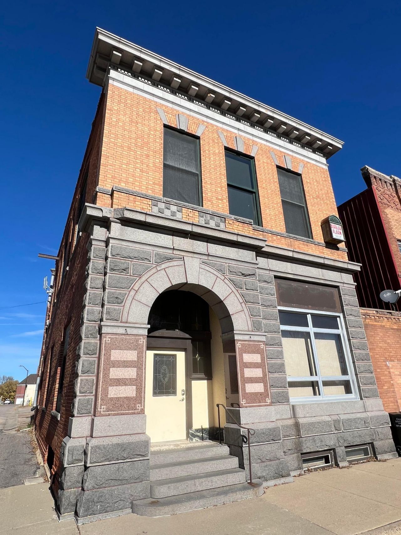 19 2nd Avenue SE, Fairfax, MN 55332