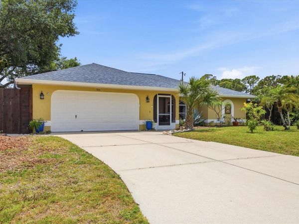 945 MACON ROAD , VENICE, FL 34293