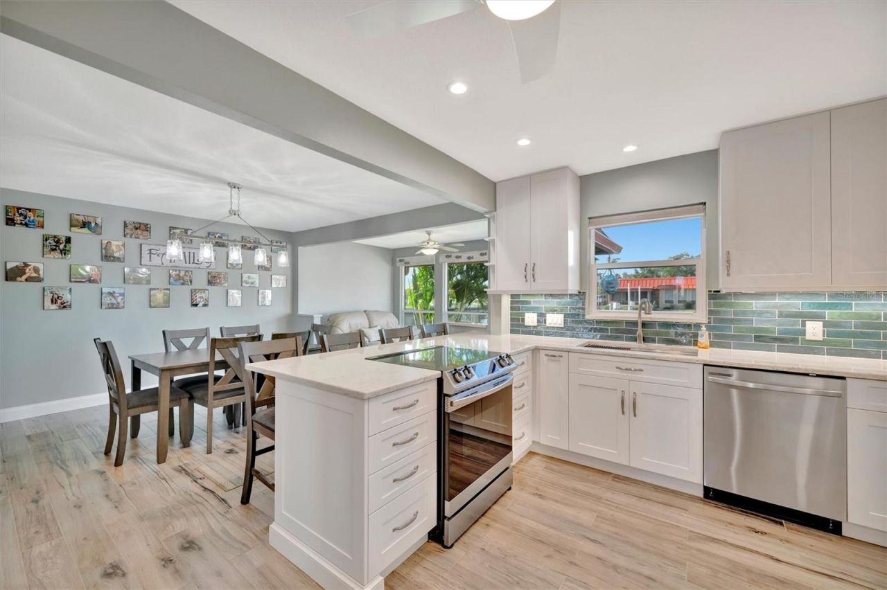 9517 Azure Cove , Bradenton, FL 34210 Photo