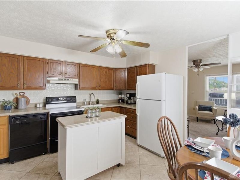 403 Ridgebury Drive, Xenia, OH 45385 Photo 12