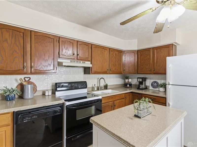 403 Ridgebury Drive, Xenia, OH 45385 Photo 13