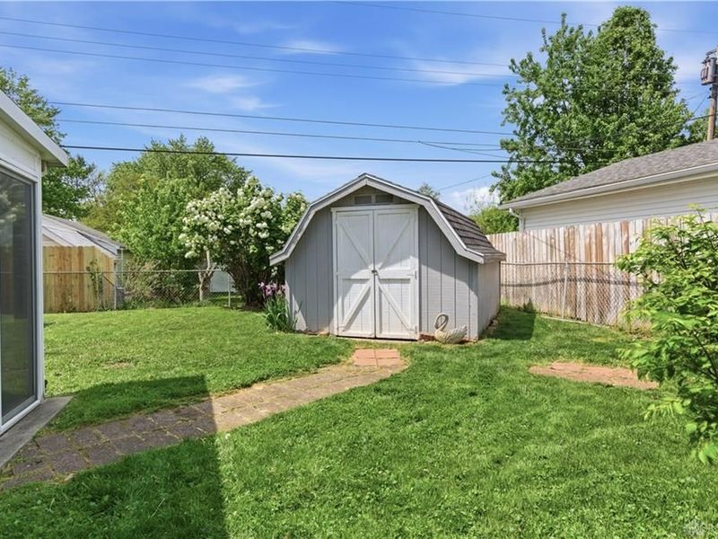 403 Ridgebury Drive, Xenia, OH 45385 Photo 4