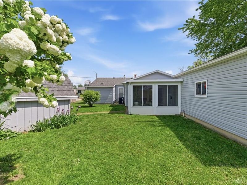 403 Ridgebury Drive, Xenia, OH 45385 Photo 5