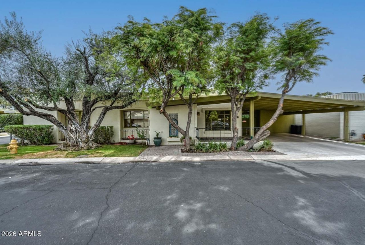 6035 N 10th Place, Phoenix, AZ 85014 Main Photo