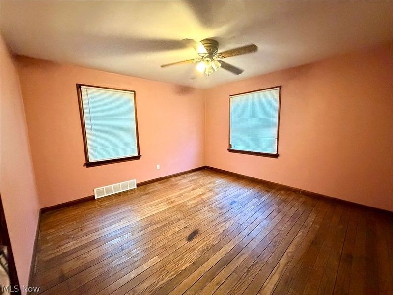 10506 Park Heights Road, Cleveland, OH 44104 Photo 10