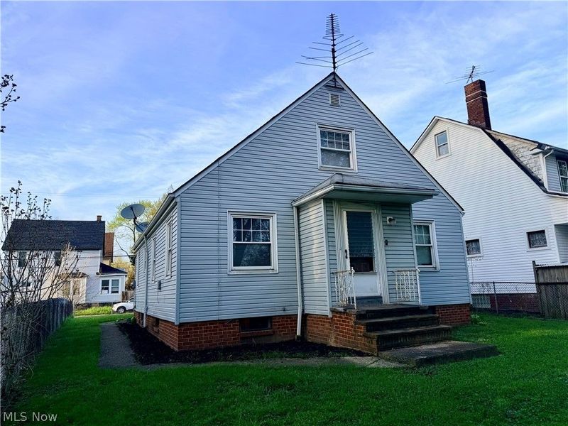 10506 Park Heights Road, Cleveland, OH 44104 Photo 4