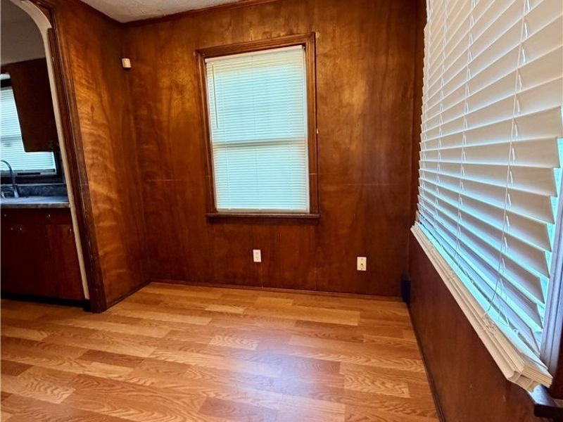 10506 Park Heights Road, Cleveland, OH 44104 Photo 6