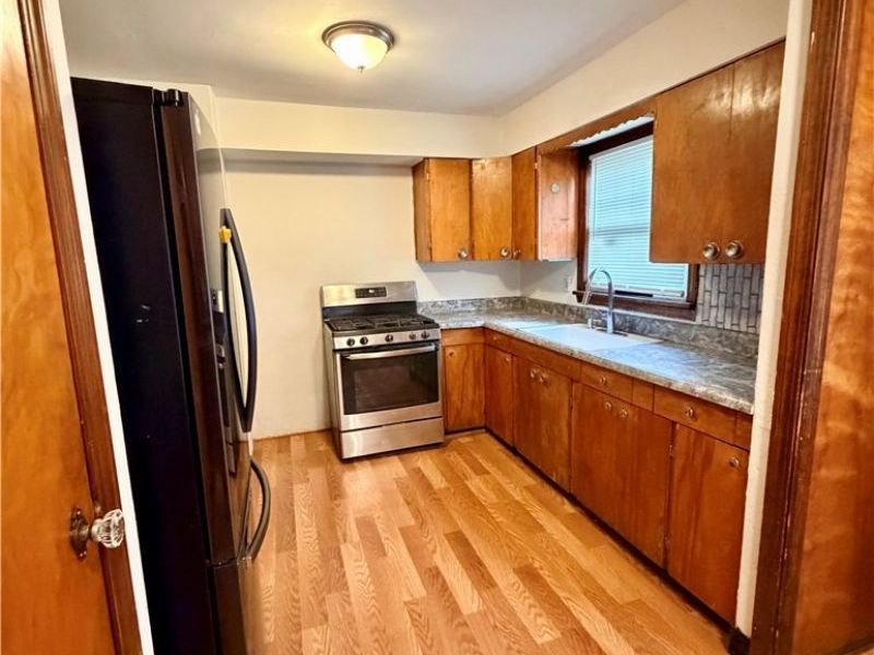 10506 Park Heights Road, Cleveland, OH 44104 Photo 8