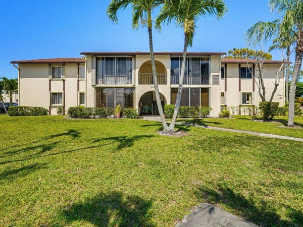 5760 Pine Wood Drive, Unit D-1, Greenacres, FL 33463