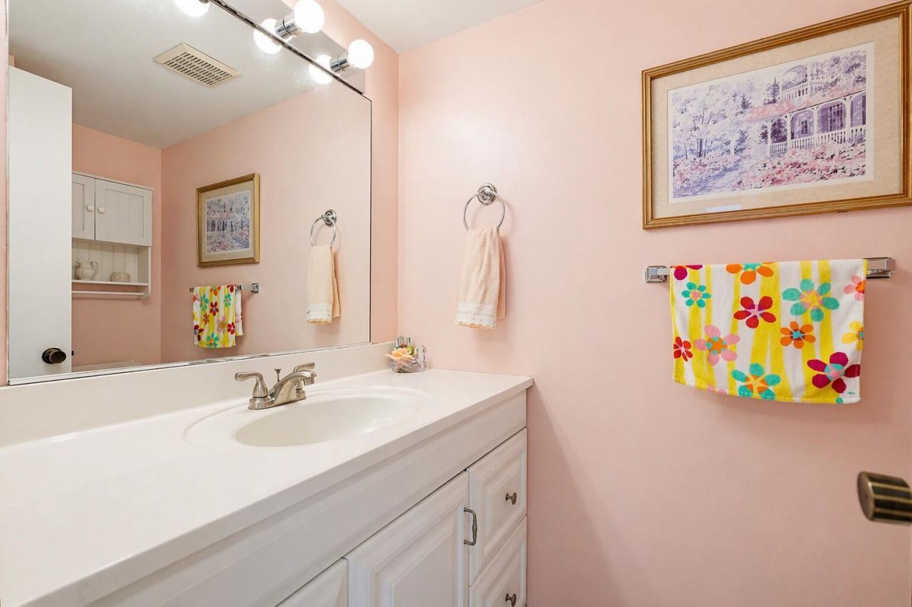 5760 Pine Wood Drive, Unit D-1, Greenacres, FL 33463 Photo