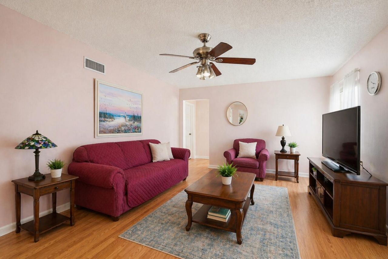 5760 Pine Wood Drive, Unit D-1, Greenacres, FL 33463 Photo