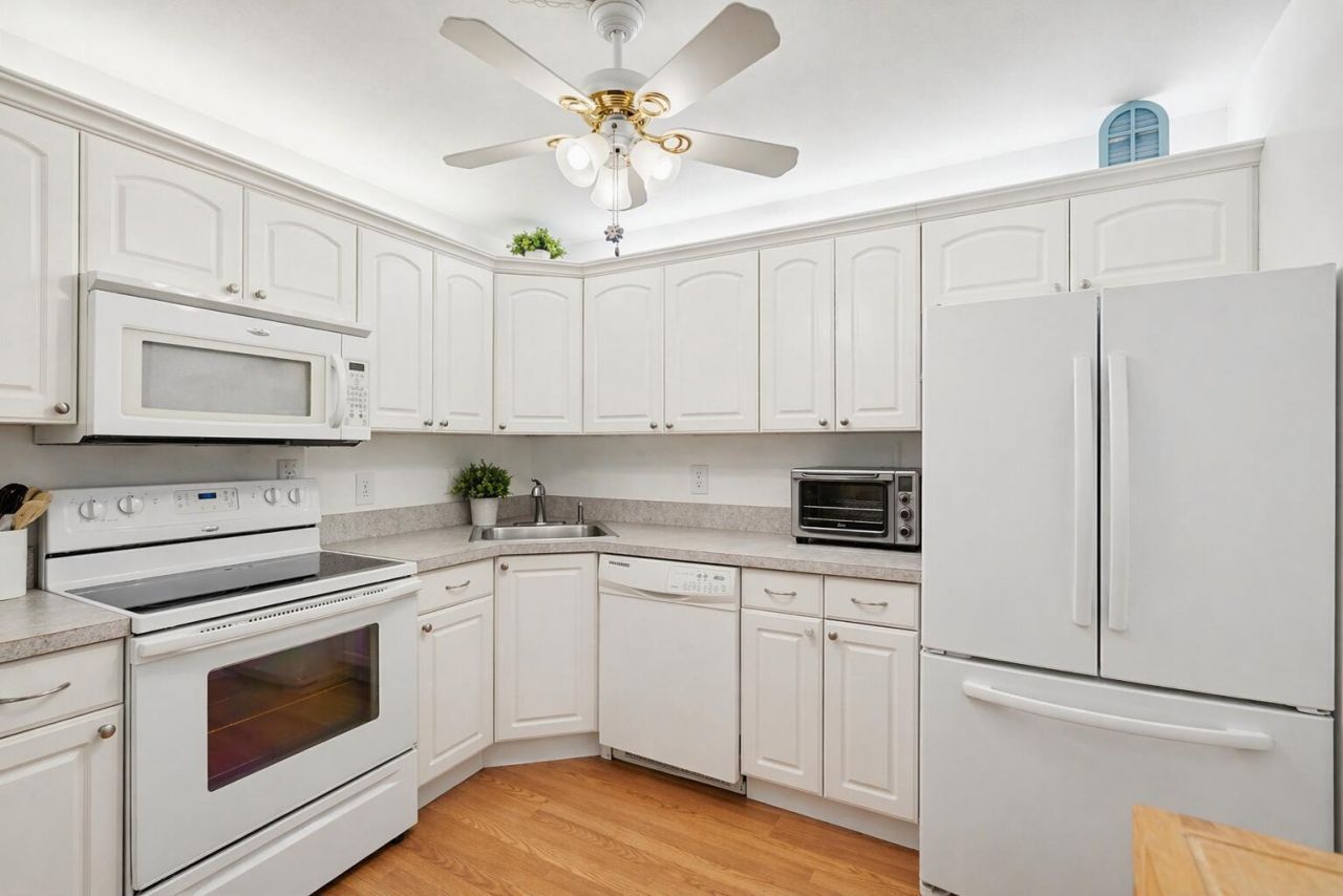 5760 Pine Wood Drive, Unit D-1, Greenacres, FL 33463 Photo