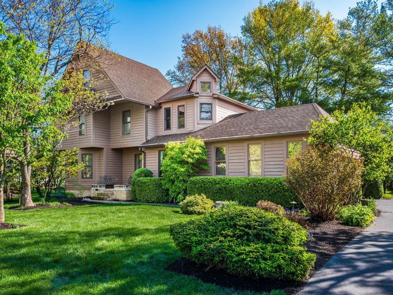 8642 Hawick Court S, Dublin, OH 43017 Photo 2