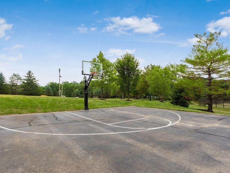 8642 Hawick Court S, Dublin, OH 43017 Photo 96