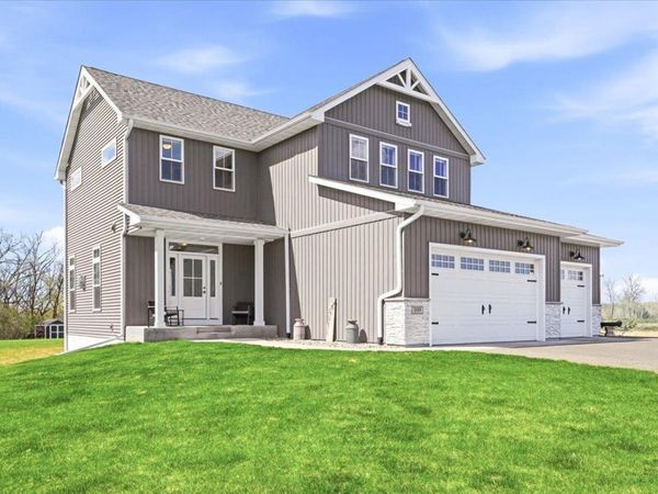 999 152nd Avenue, New Richmond, WI 54017