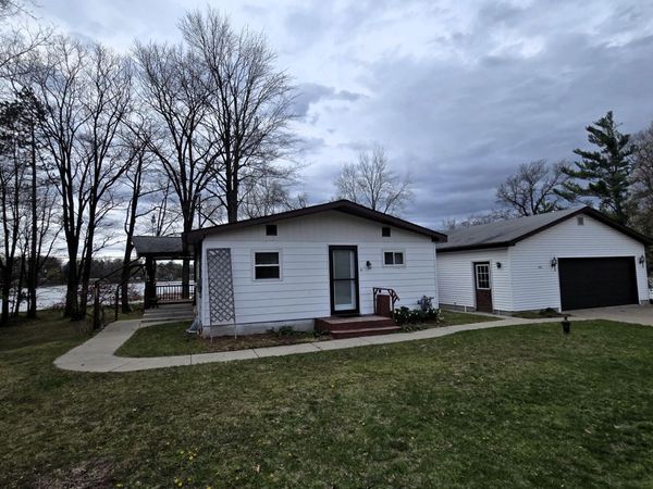 20041 E Chippewa Lake Drive, Evart, MI 49631