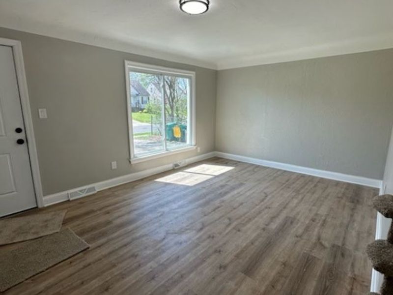 20605 Hansen Road, Maple Heights, OH 44137 Photo 4