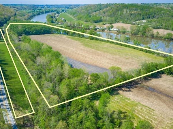 3725 N River Road, Zanesville, OH 43701