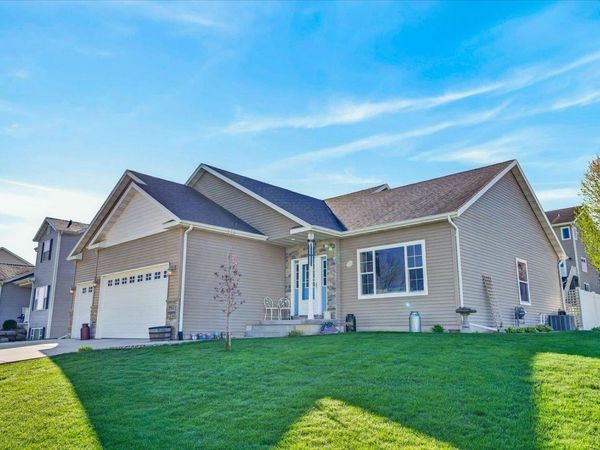 905 Ellie Rae Drive, Lodi, WI 53555