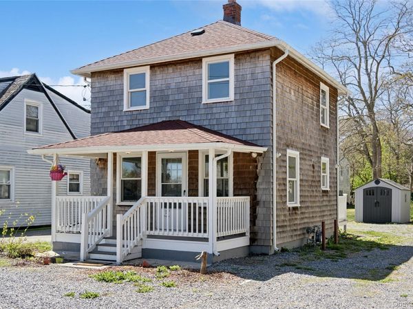 713 Harrison Avenue , Riverhead, NY 11901