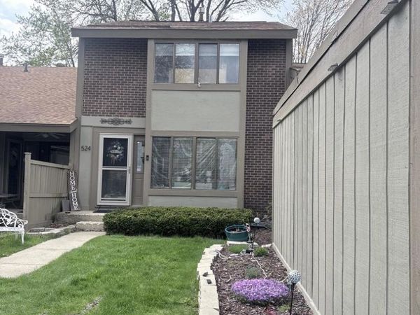 524 Yosemite Court , Roselle, IL 60172