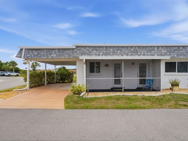 690 CIRCLEWOOD DRIVE , Unit W8, VENICE, FL 34293