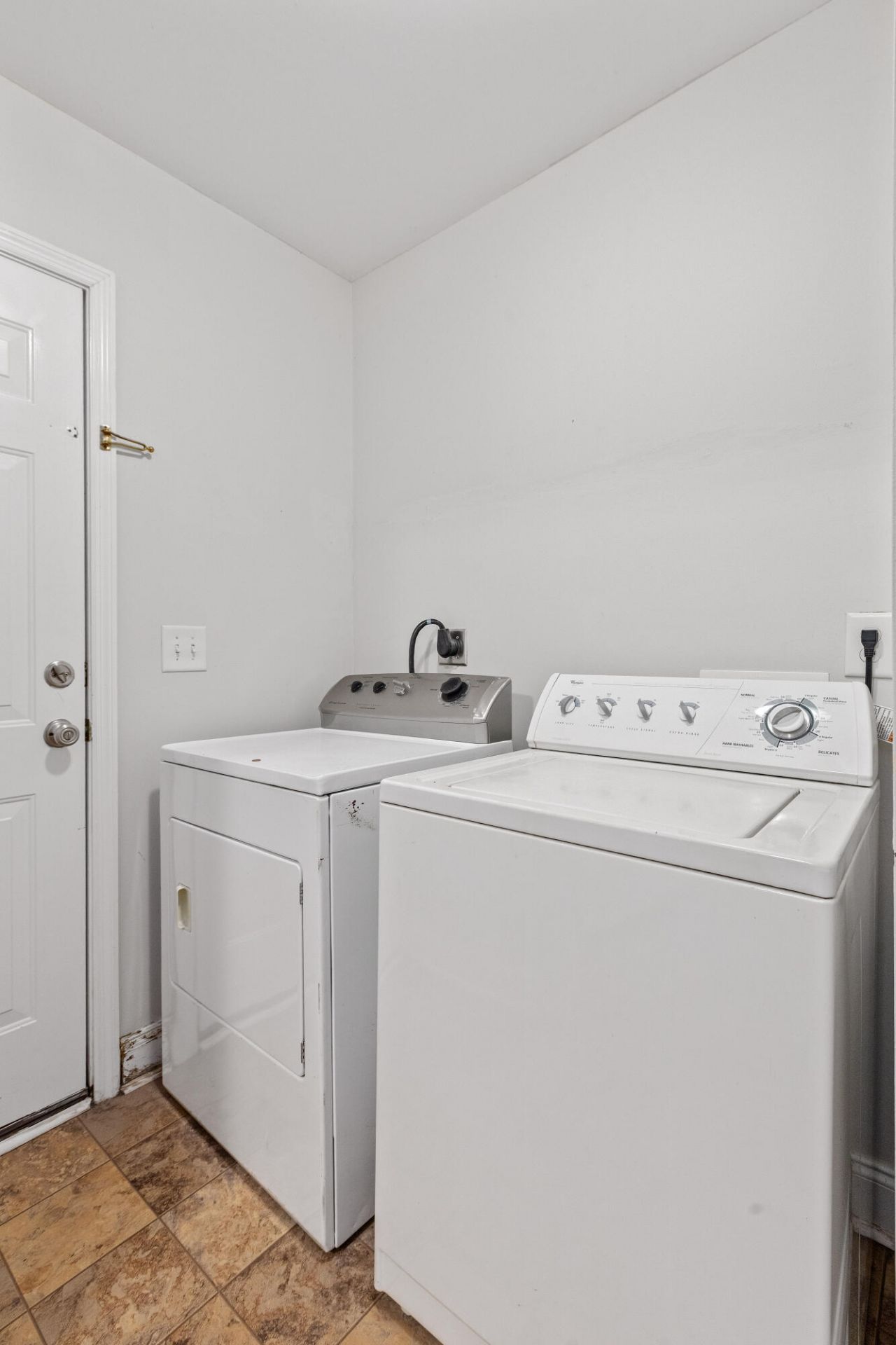 940 E Estates Boulevard Photo 20