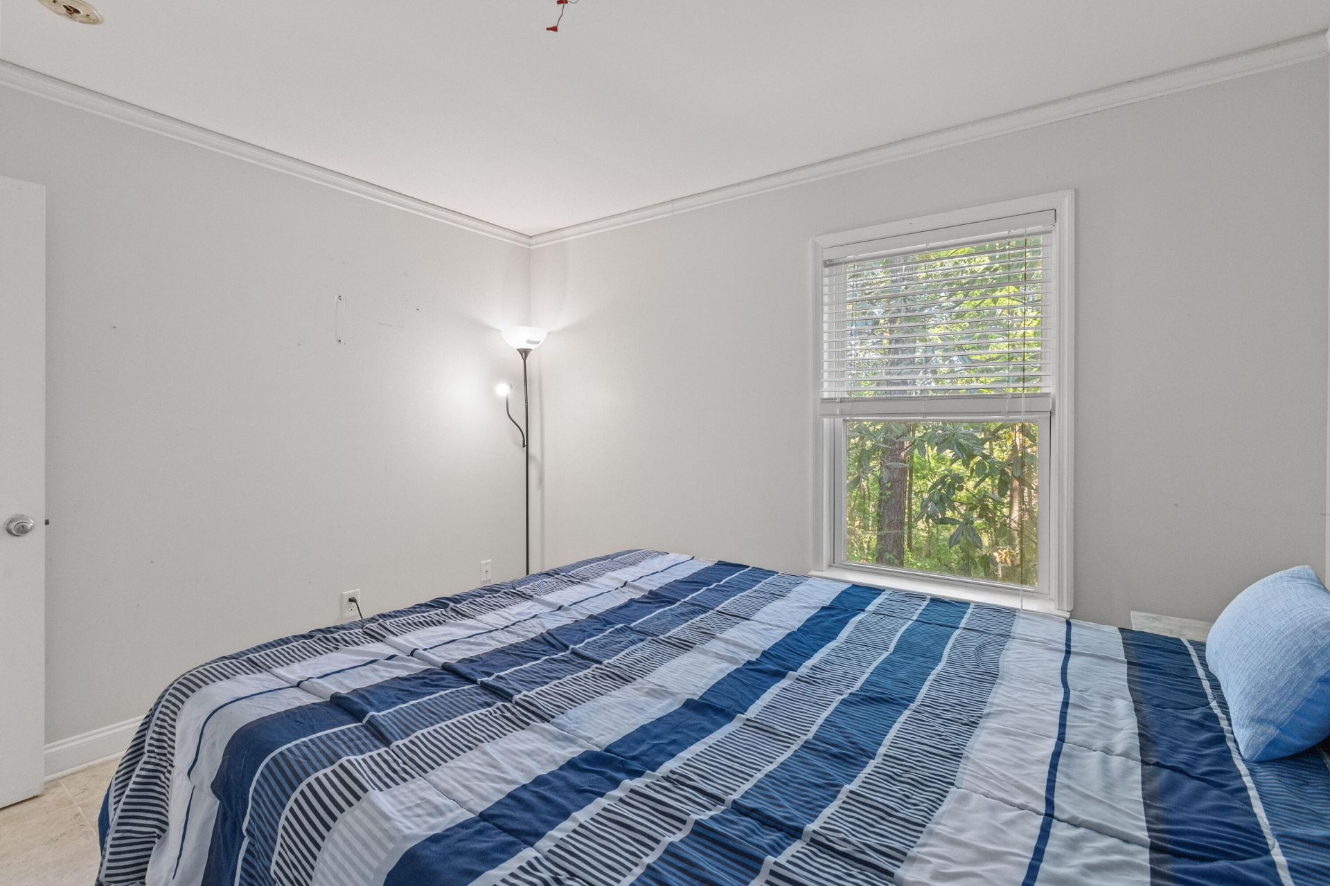 940 E Estates Boulevard Photo 27