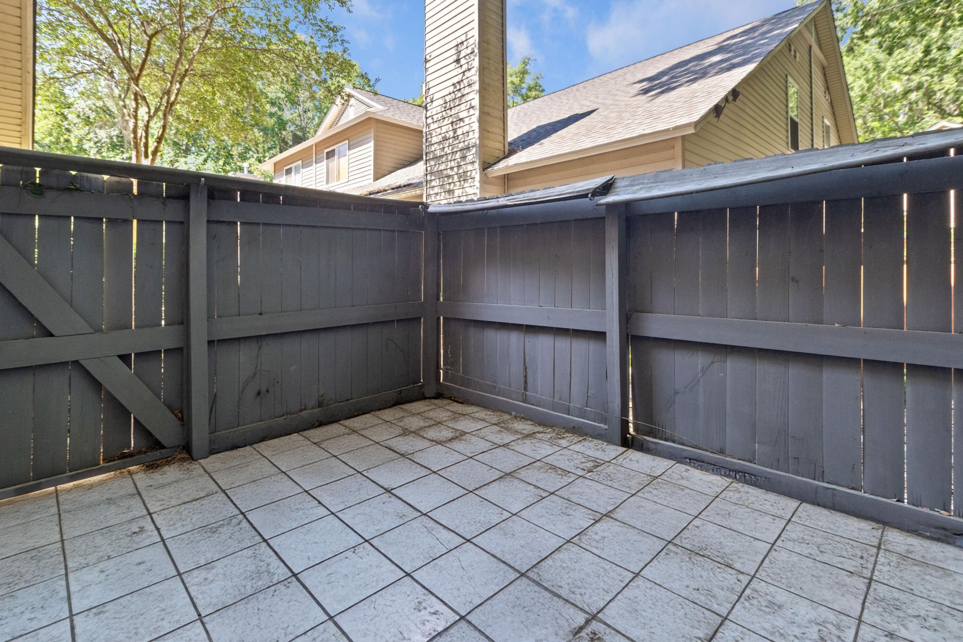 940 E Estates Boulevard Photo 32