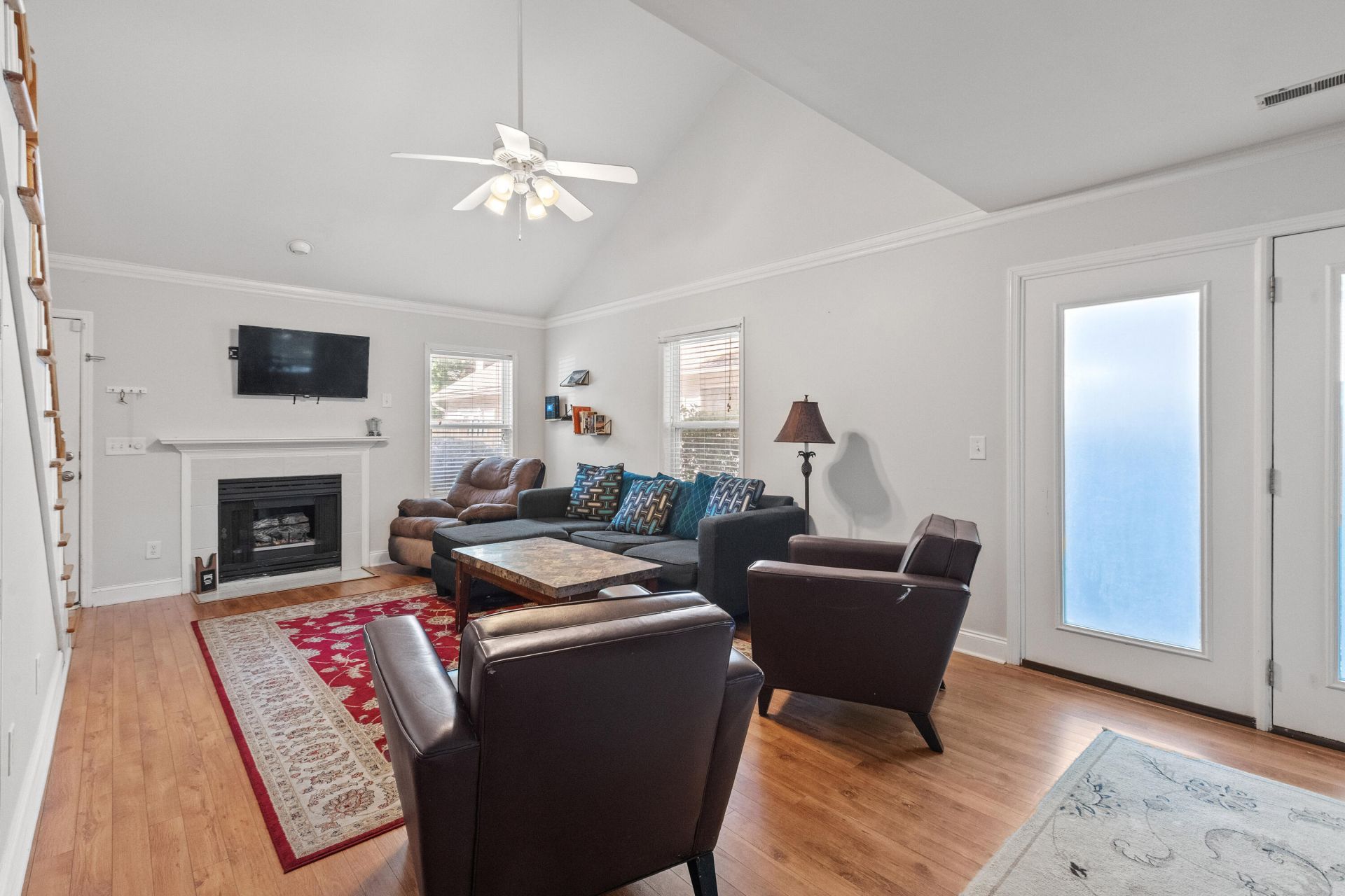 940 E Estates Boulevard Photo 9