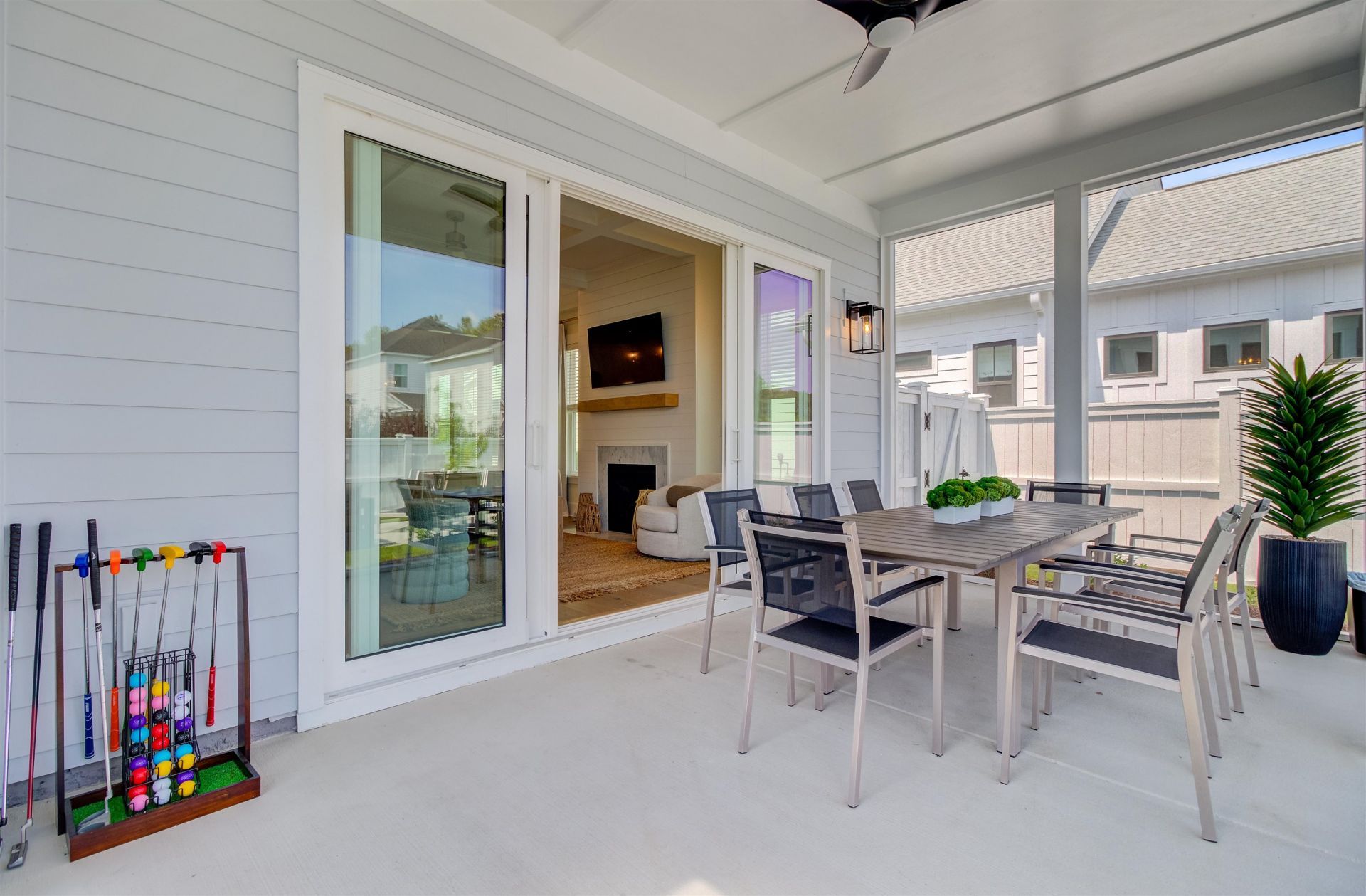 1765 Tryon Dr  Photo 2