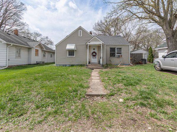 2717 Kinsey Street , Rockford, IL 61109