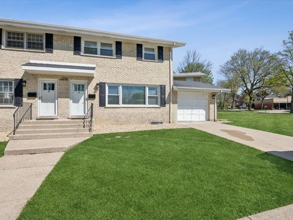 4396 Central Avenue , Unit A, Western Springs, IL 60558