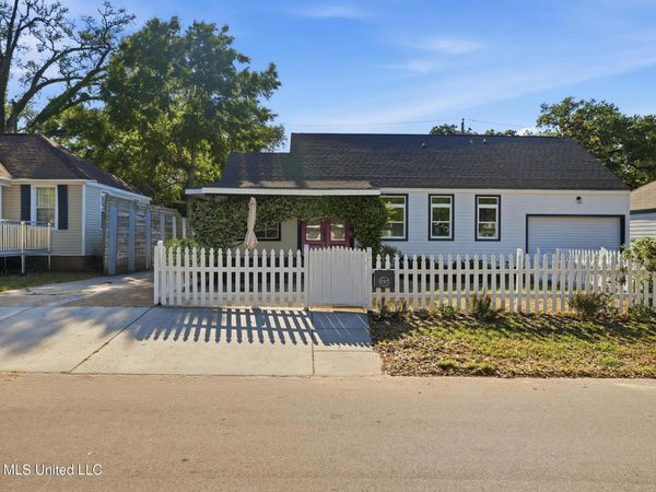 137 Keesler Circle, Biloxi, MS 39530