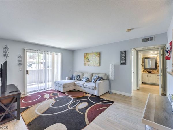 5055 W Hacienda Avenue , Unit 1037, Las Vegas, NV 89118