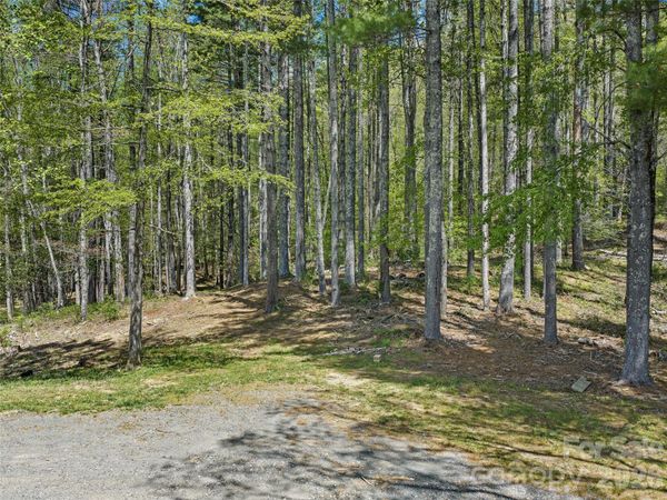 105 Satinwood Drive , Burnsville, NC 28714